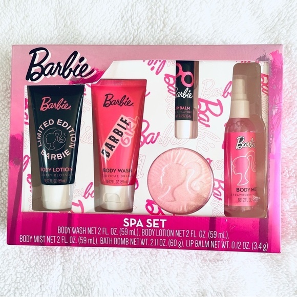 🎀 NWT Lot of 2 Barbie Sets – Hand Cream & Spa Collection (Rare) 🎀 - Picture 14 of 14